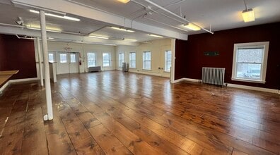 381 New Rd, Brandon, VT à louer Photo intérieure- Image 1 de 10