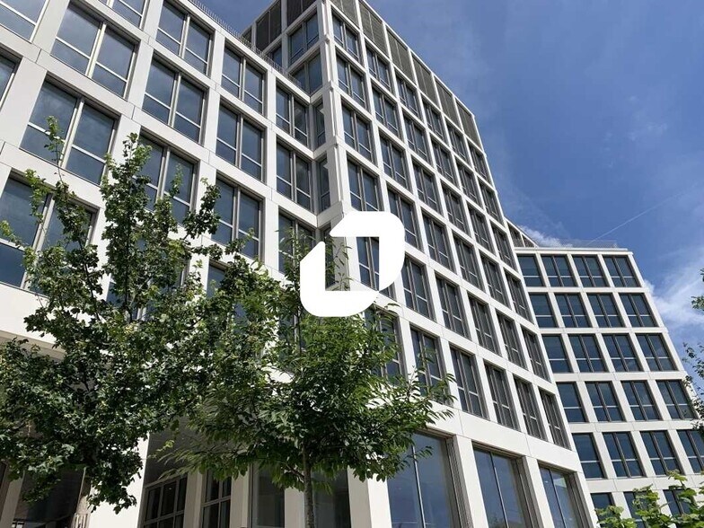 Bureau dans Aubervilliers à louer - Photo du bâtiment - Image 1 de 13