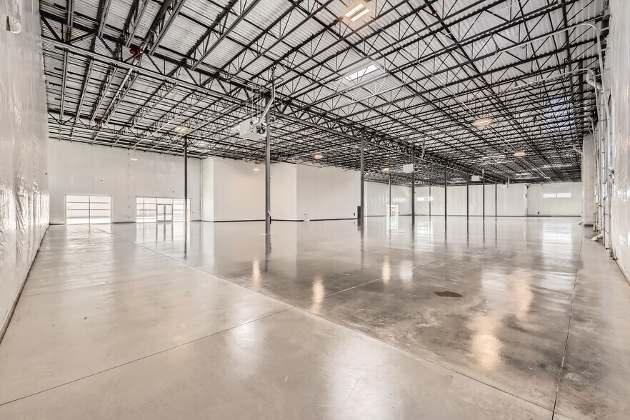 2707 S Santa Fe Dr, Englewood, CO à vendre - Photo du bâtiment - Image 2 de 6