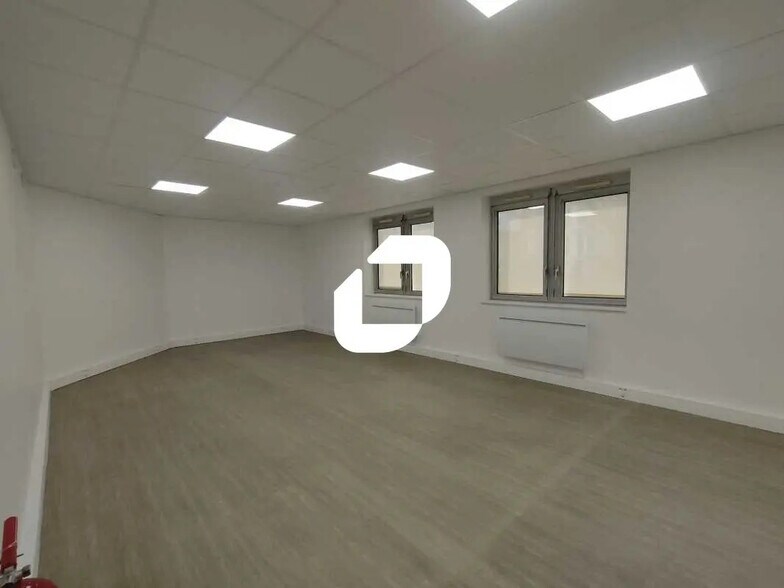 7 Rue Jean Mermoz, Versailles à louer - Photo du bâtiment - Image 2 de 6