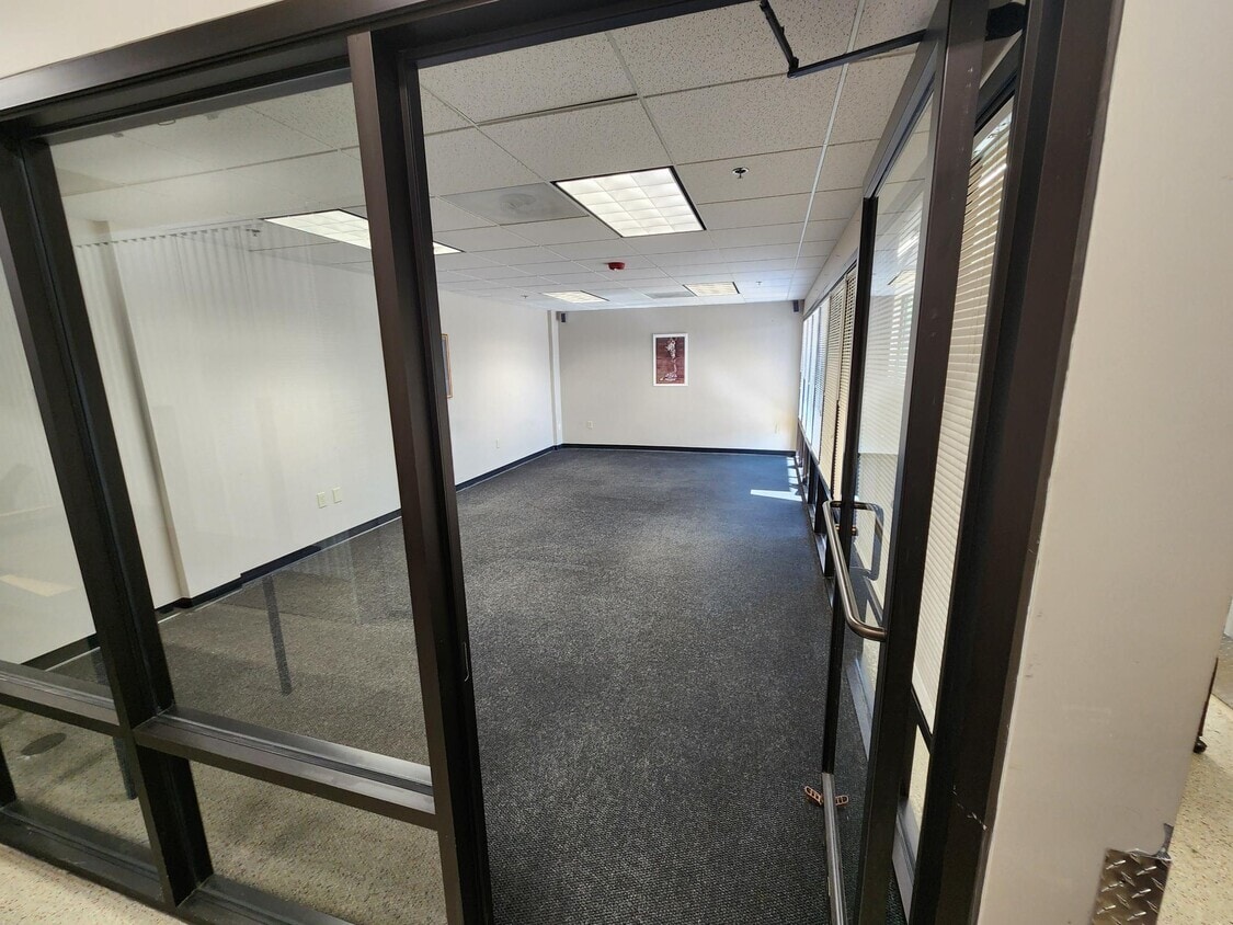 1890 Briarwood Rd NE, Atlanta, GA for lease Interior Photo- Image 1 of 2