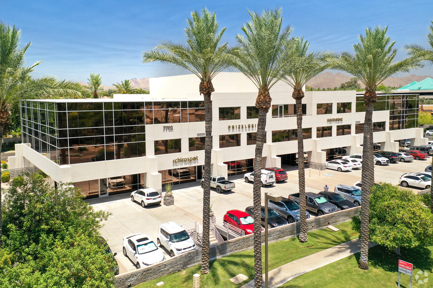 7702 E Doubletree Ranch Rd, Scottsdale, AZ for lease - Building Photo - Image 2 of 8