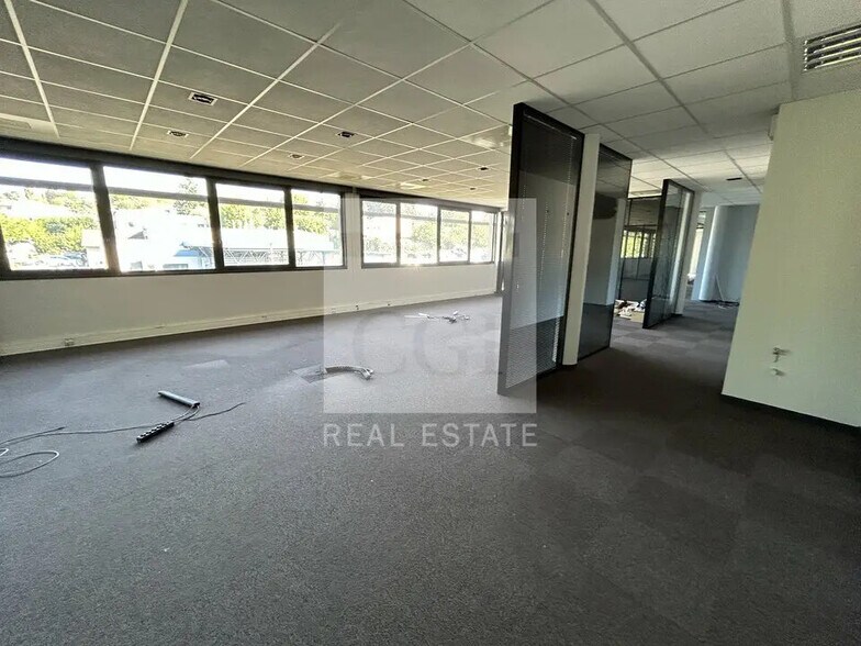 Office in Sainte-Foy-lès-Lyon for lease - Interior Photo - Image 3 of 12