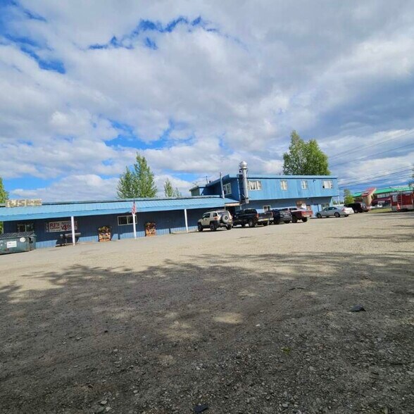 3450 Airport Way, Fairbanks, AK à vendre - Photo du bâtiment - Image 2 de 4