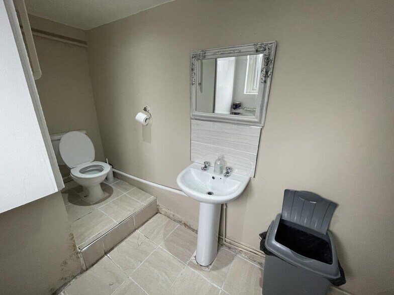 16 Beck Road, Leeds à vendre - Photo du bâtiment - Image 3 de 8