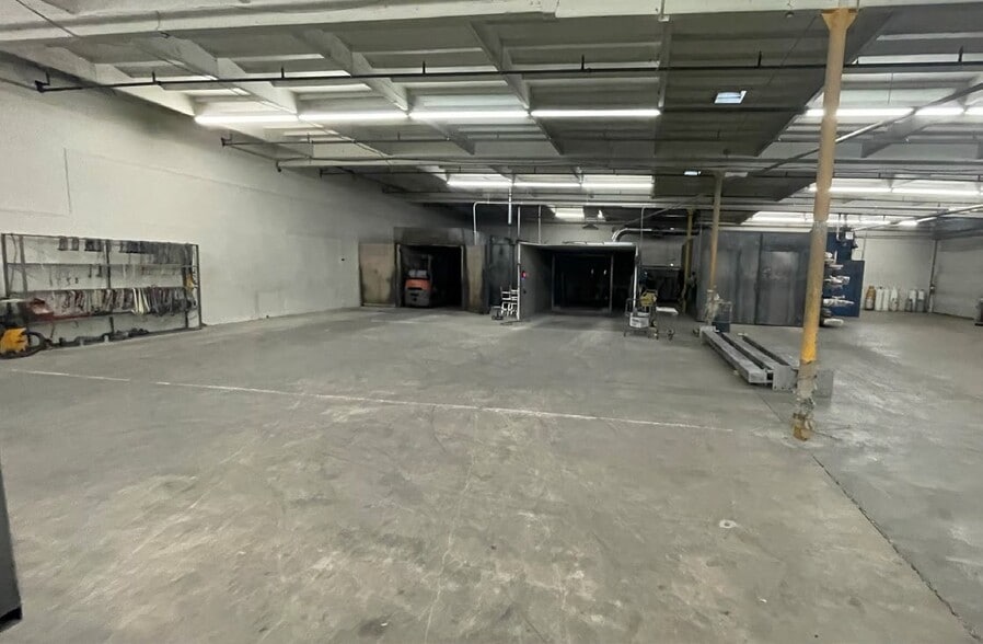 2430 S 20th St, Phoenix, AZ for lease - Interior Photo - Image 2 of 6