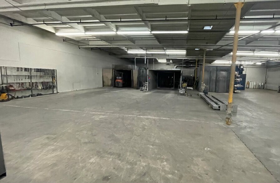 2430 S 20th St, Phoenix, AZ à louer - Photo intérieure - Image 2 de 6