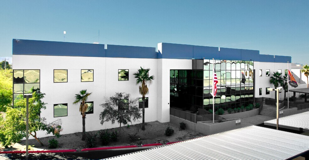 2424 S 21st St, Phoenix, AZ à louer - Photo du bâtiment - Image 1 de 14