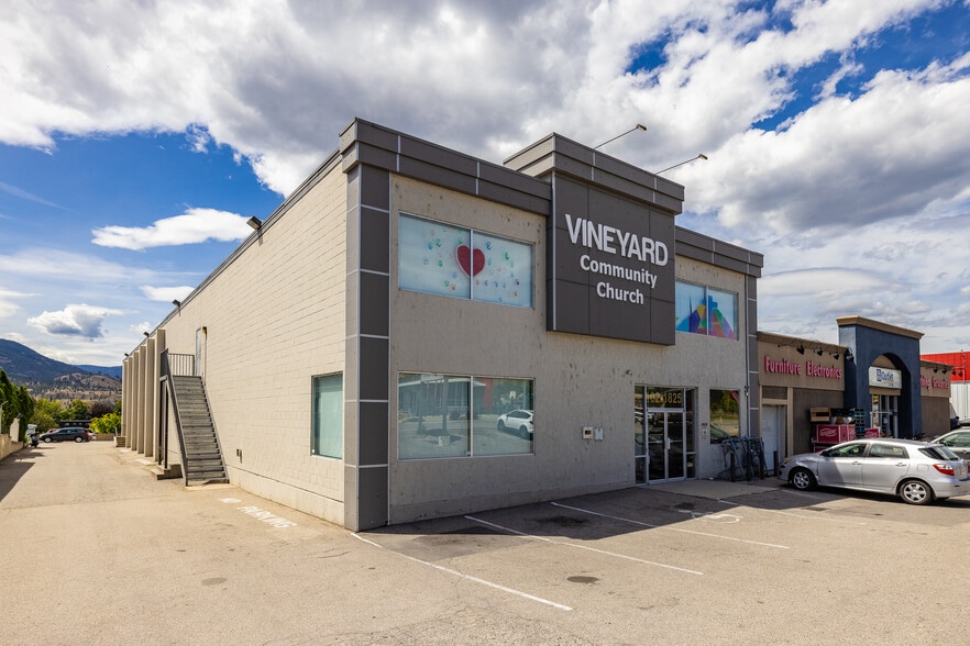 1825 Main St, Penticton, BC for lease - Building Photo - Image 2 of 6