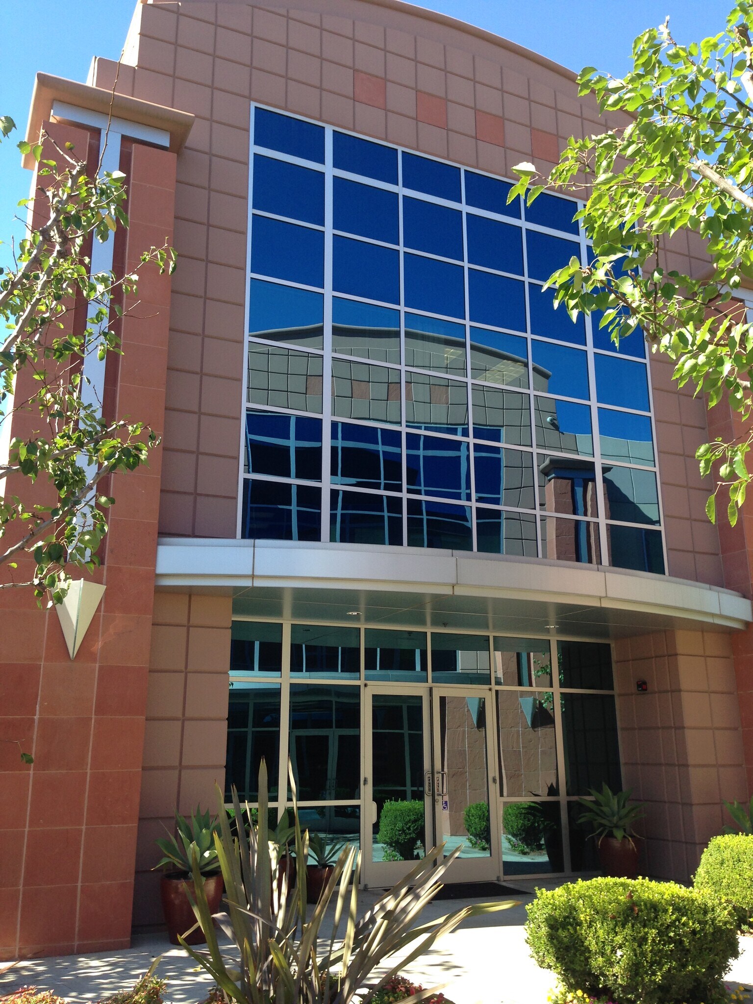 8175 E Kaiser Blvd, Anaheim, CA for lease Building Photo- Image 1 of 7