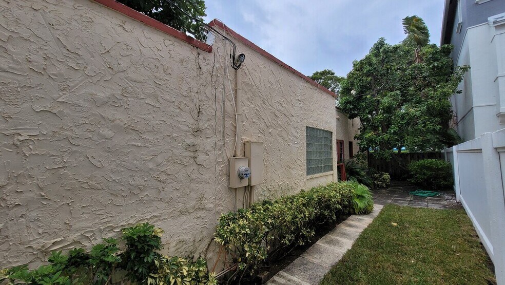 265 NE 5th Ave, Delray Beach, FL à vendre - Photo du bâtiment - Image 3 de 22