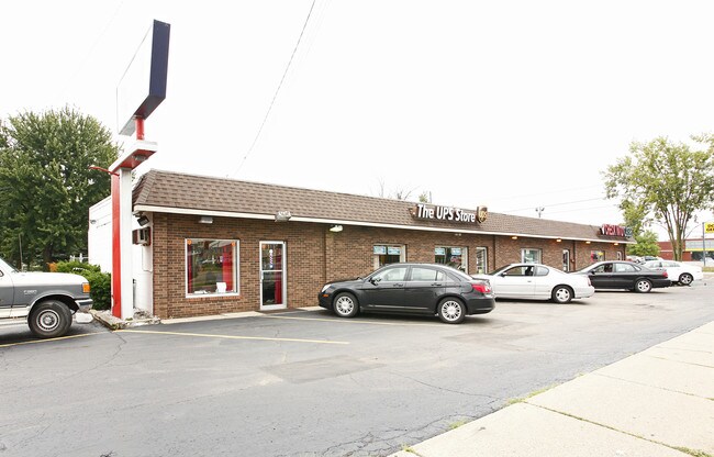 Plus de détails pour 3101-3109 S Martin Luther King Jr Blvd, Lansing, MI - Commerce de détail à vendre