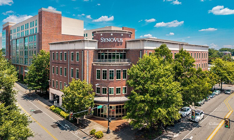 201 E McBee Ave, Greenville, SC à louer - Photo du bâtiment - Image 2 de 10