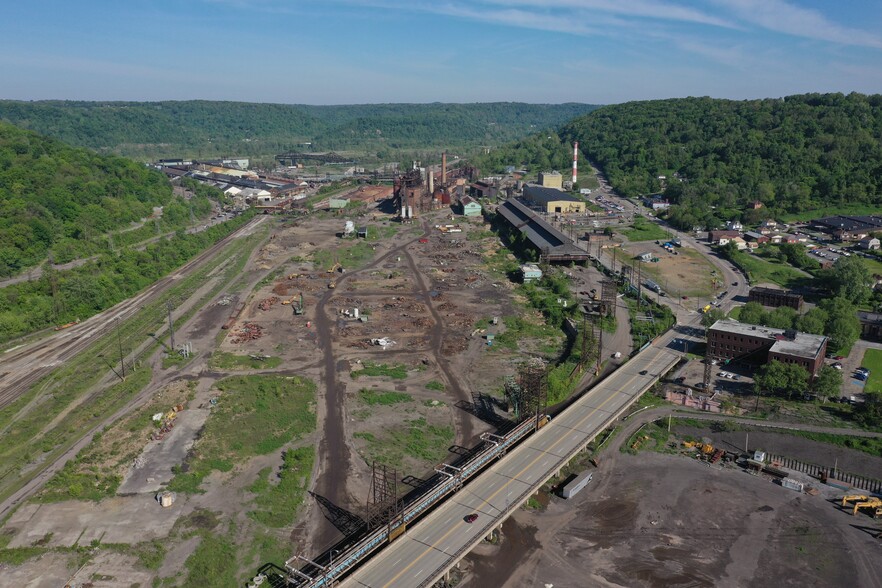 100 Pennsylvania Ave, Weirton, WV for sale - Building Photo - Image 1 of 1