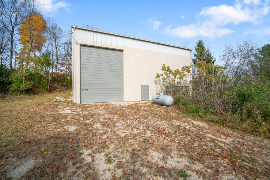 3460 Town Hall Rd, Kewaskum, WI à vendre - Photo du bâtiment - Image 2 de 5