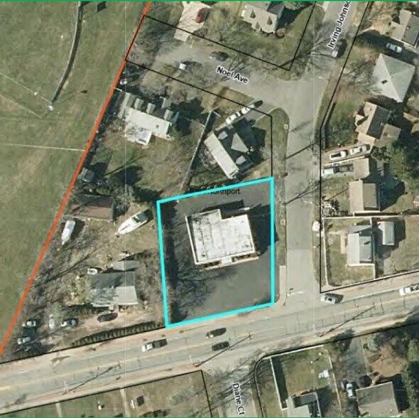 1023 Pulaski Rd, East Northport, NY à vendre - Photo du bâtiment - Image 3 de 3