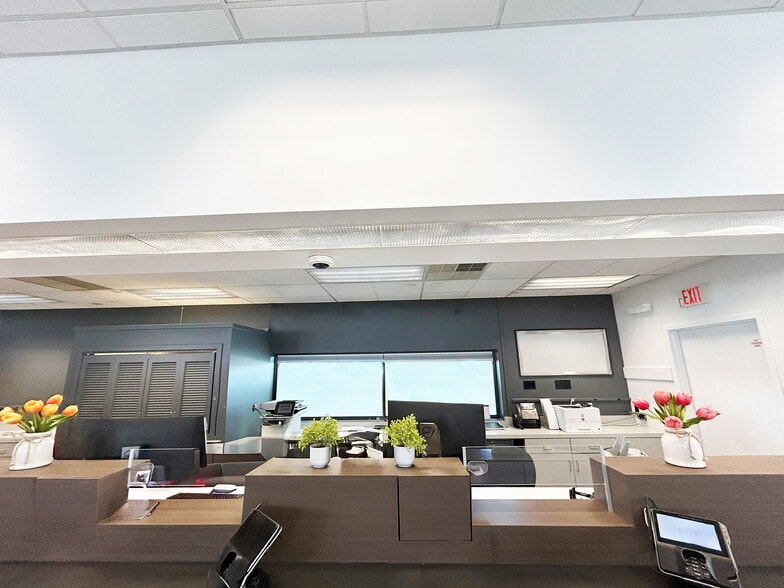 620 Elm St, Manchester, NH for lease - Interior Photo - Image 3 of 7