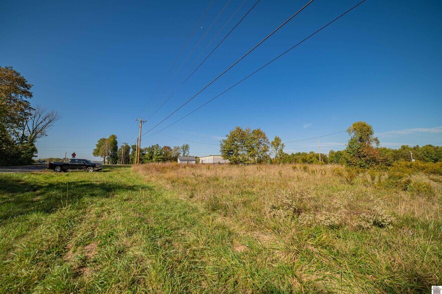 8635 Cairo Rd, West Paducah, KY à vendre - Photo du bâtiment - Image 3 de 5