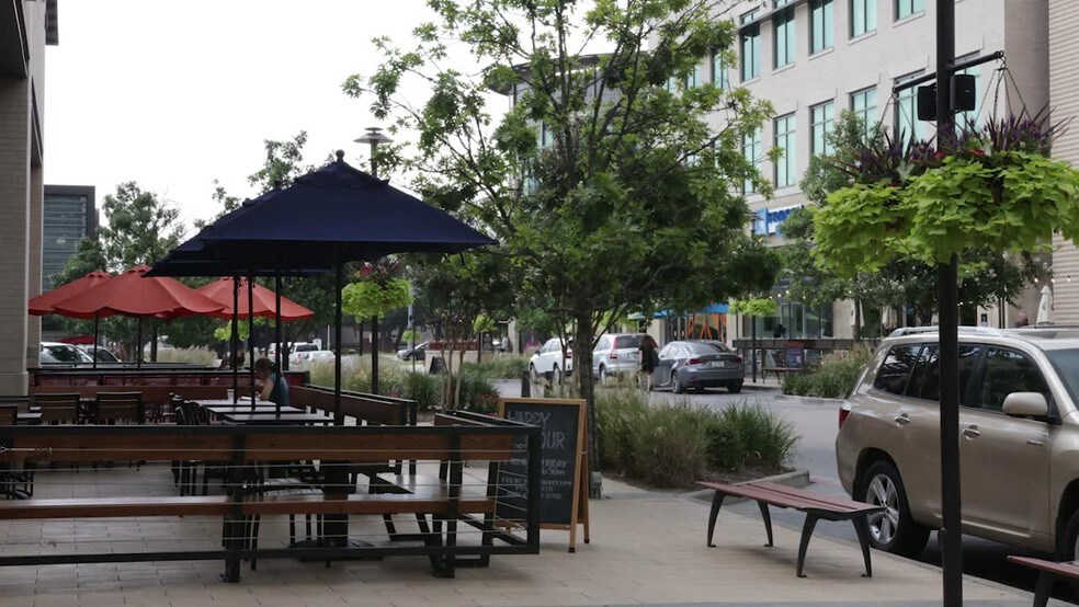 Walnut Hill Ln & N Central Expy, Dallas, TX à louer - Vidéo sur l’inscription commerciale - Image 2 de 2