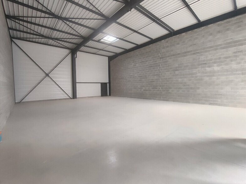 Flex in LES ABRETS for sale - Building Photo - Image 1 of 8
