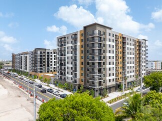Plus de détails pour 952 E 26th St, Hialeah, FL - Commerce de détail à louer