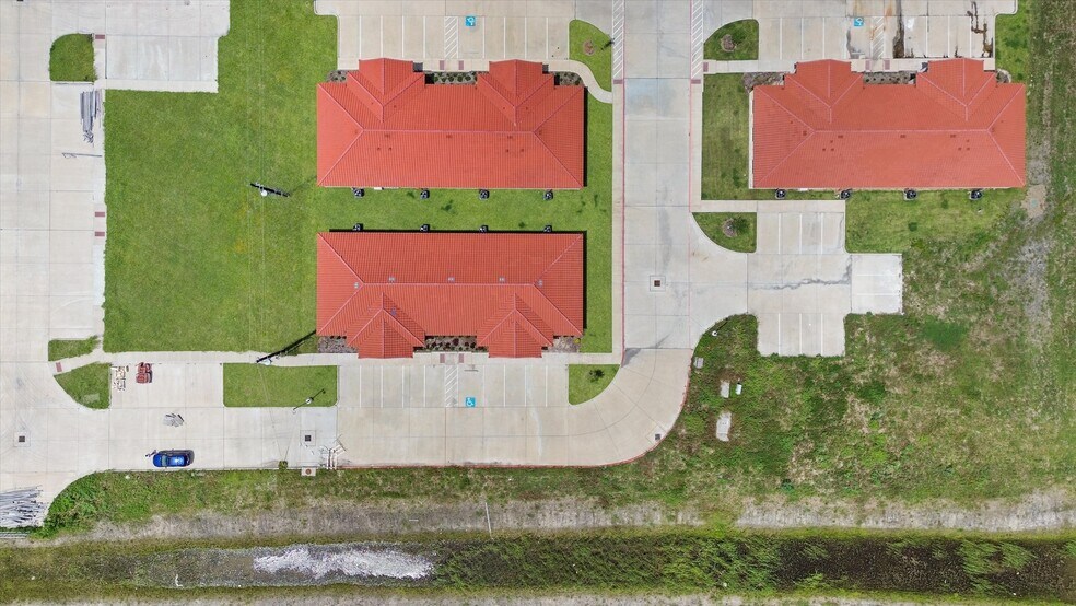 2743 Smith Ranch Rd, Pearland, TX à louer - Photo du bâtiment - Image 3 de 4