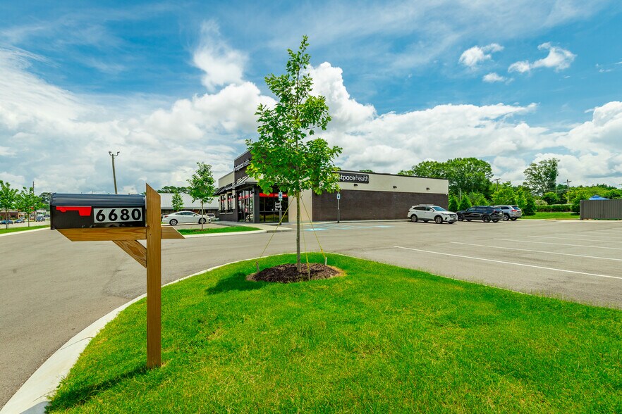 6680 Lee Hwy, Chattanooga, TN à vendre - Photo du bâtiment - Image 2 de 5