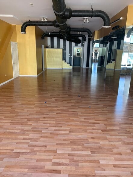 244 Mulberry St, Newark, NJ for lease - Building Photo - Image 3 of 19