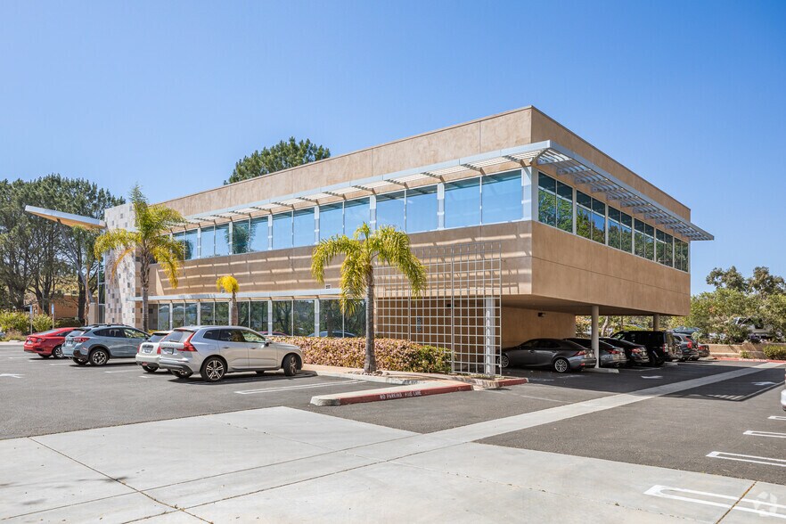 781 Garden View Ct, Encinitas, CA à vendre - Photo du bâtiment - Image 2 de 7