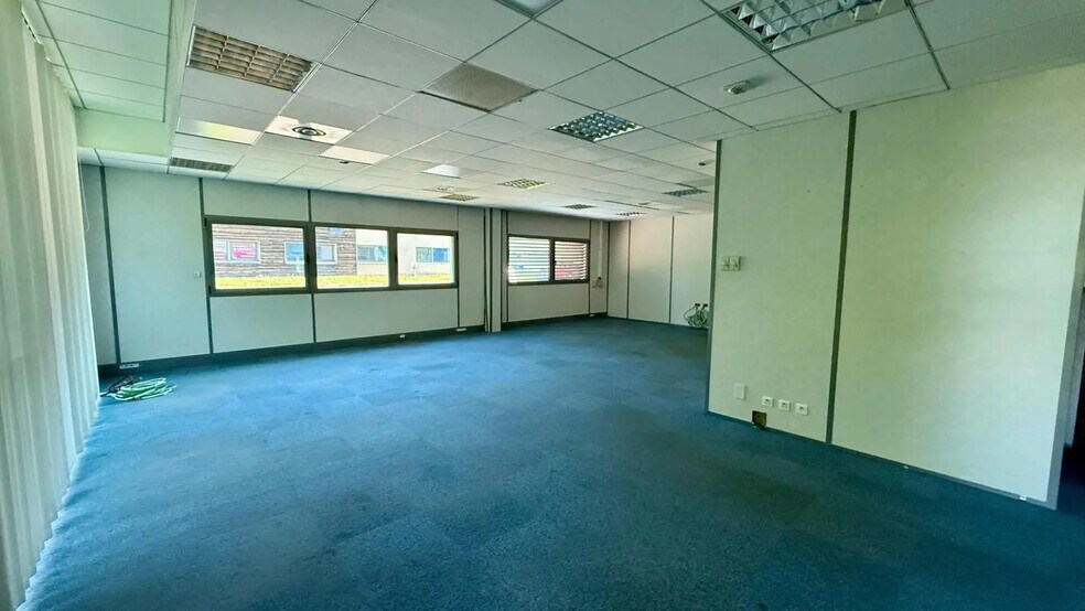 Local d'activités dans Bourg-en-Bresse à vendre - Photo intérieure - Image 2 de 10