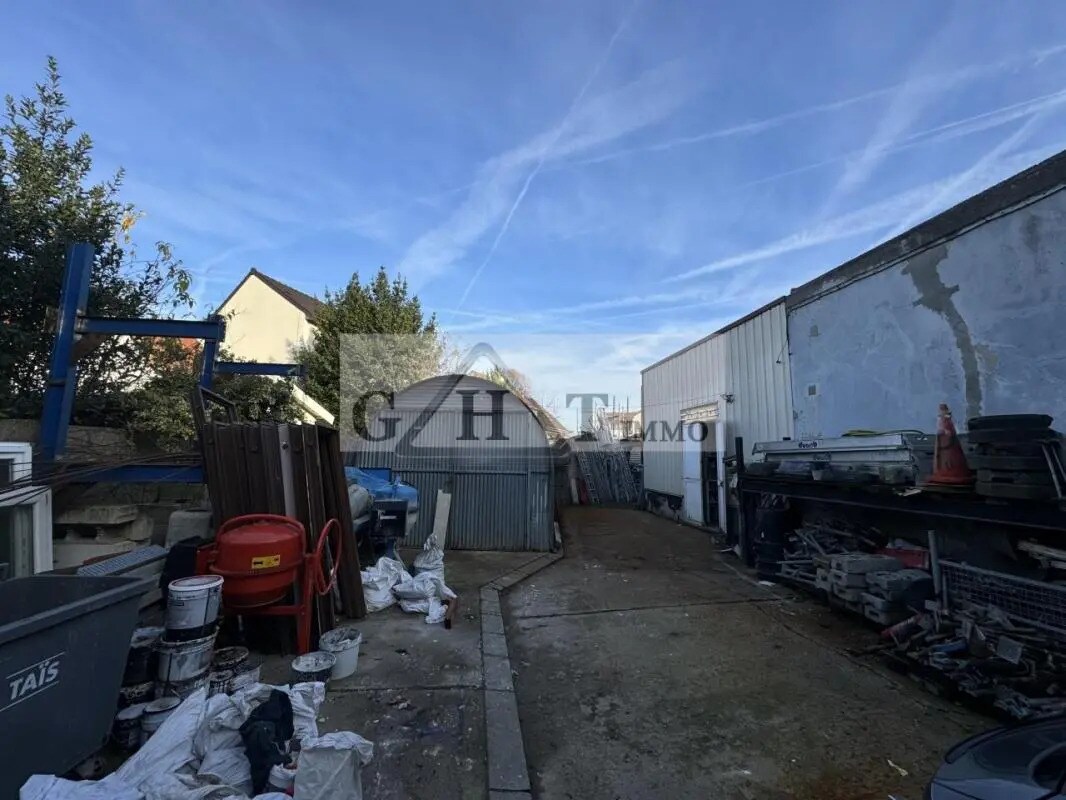 Industrial in Bobigny for sale Building Photo- Image 1 of 5