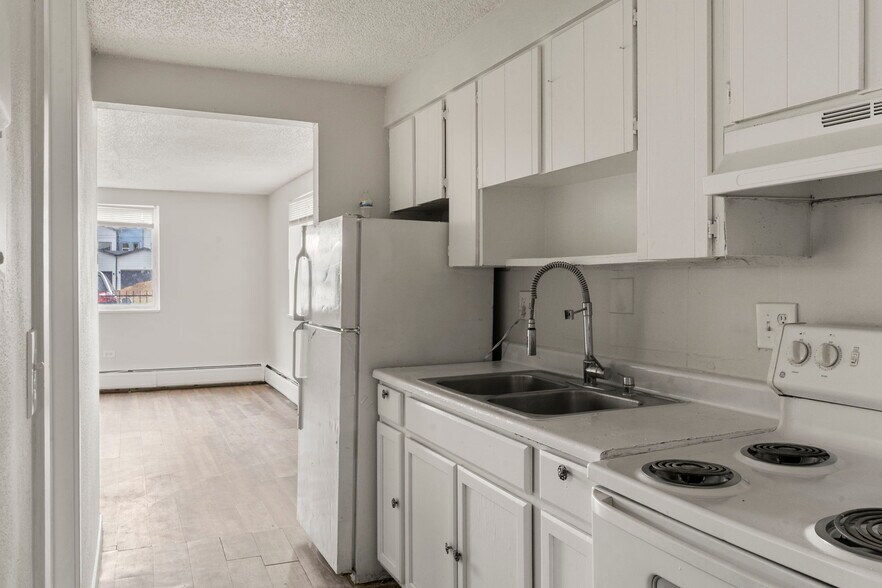 1345-1363 Yosemite St, Denver, CO à vendre - Photo du bâtiment - Image 3 de 7