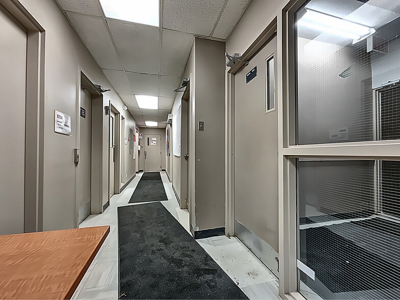 3219 Boul Saint-François, Saguenay, QC à louer - Photo intérieure - Image 3 de 8