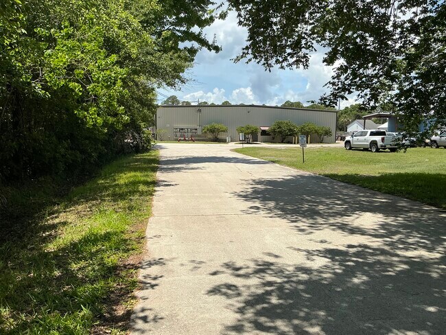 Plus de détails pour 205 Edgar St, Atlantic Beach, FL - Industriel à louer