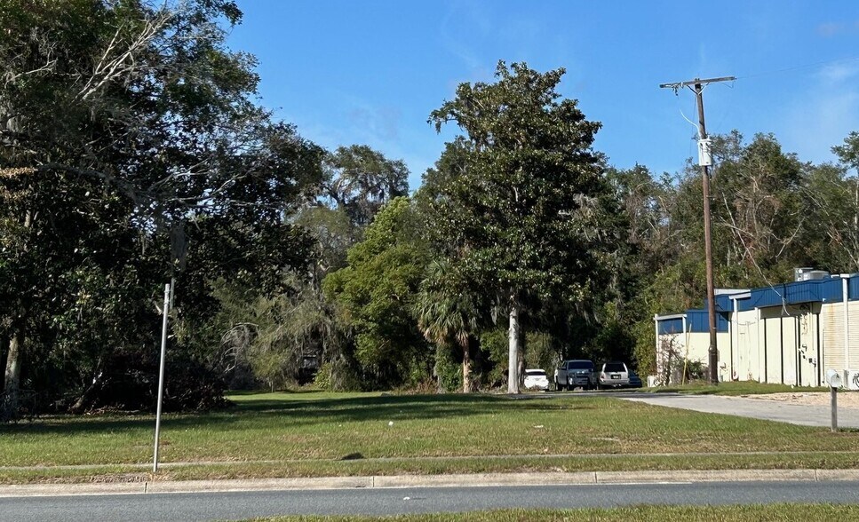 846 SW Main Blvd, Lake City, FL à vendre - Photo du bâtiment - Image 2 de 3