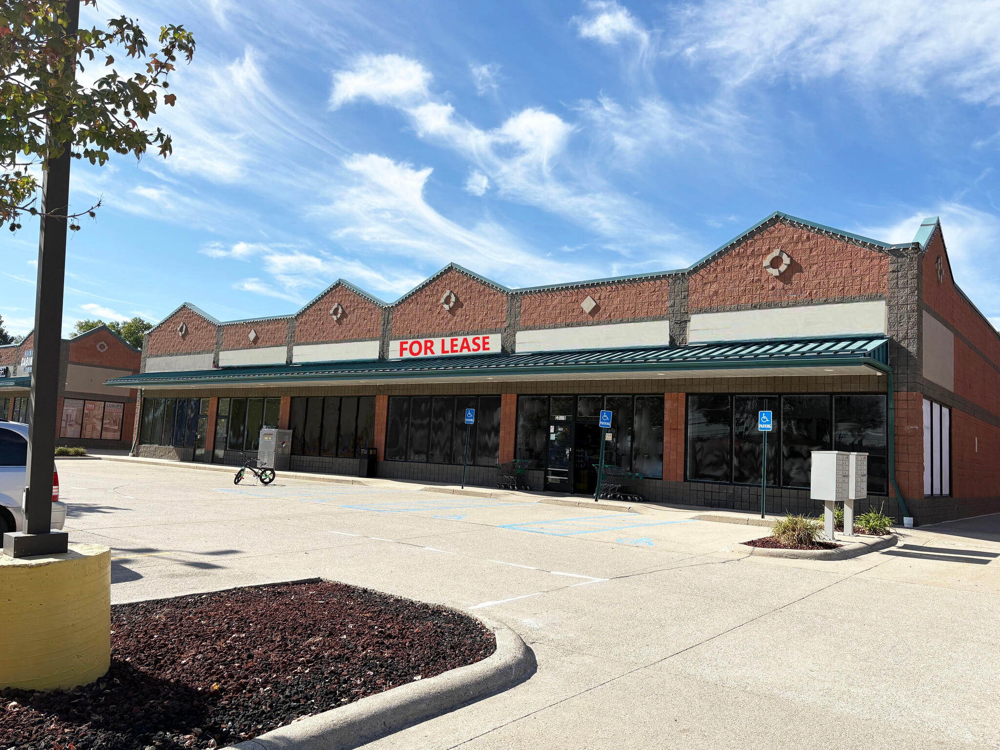 37821 Mound Rd, Sterling Heights, MI for lease Primary Photo- Image 1 of 3