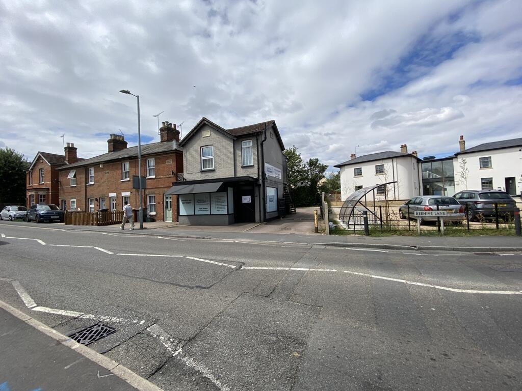 2 Beehive Ln, Chelmsford for sale Primary Photo- Image 1 of 5