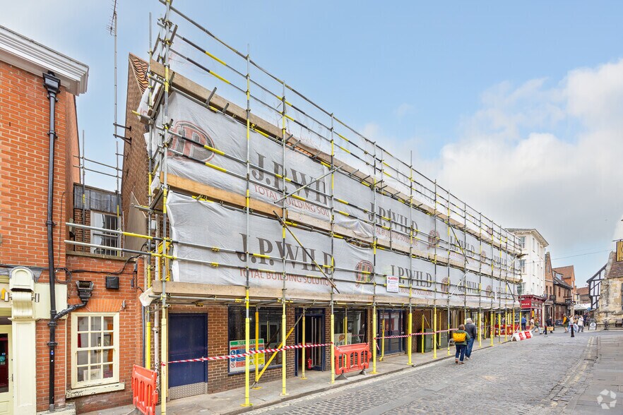 4-6 Church St, York for lease - Building Photo - Image 2 of 3