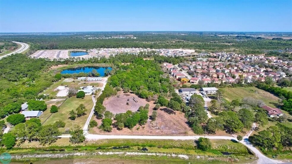 Orange Ave, Fort Pierce, FL à vendre - Photo du bâtiment - Image 1 de 13