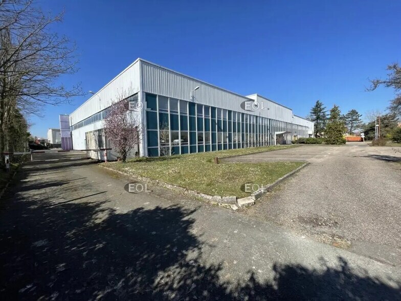 Flex in SAINT-OUEN-L'AUMONE for lease - Building Photo - Image 1 of 10