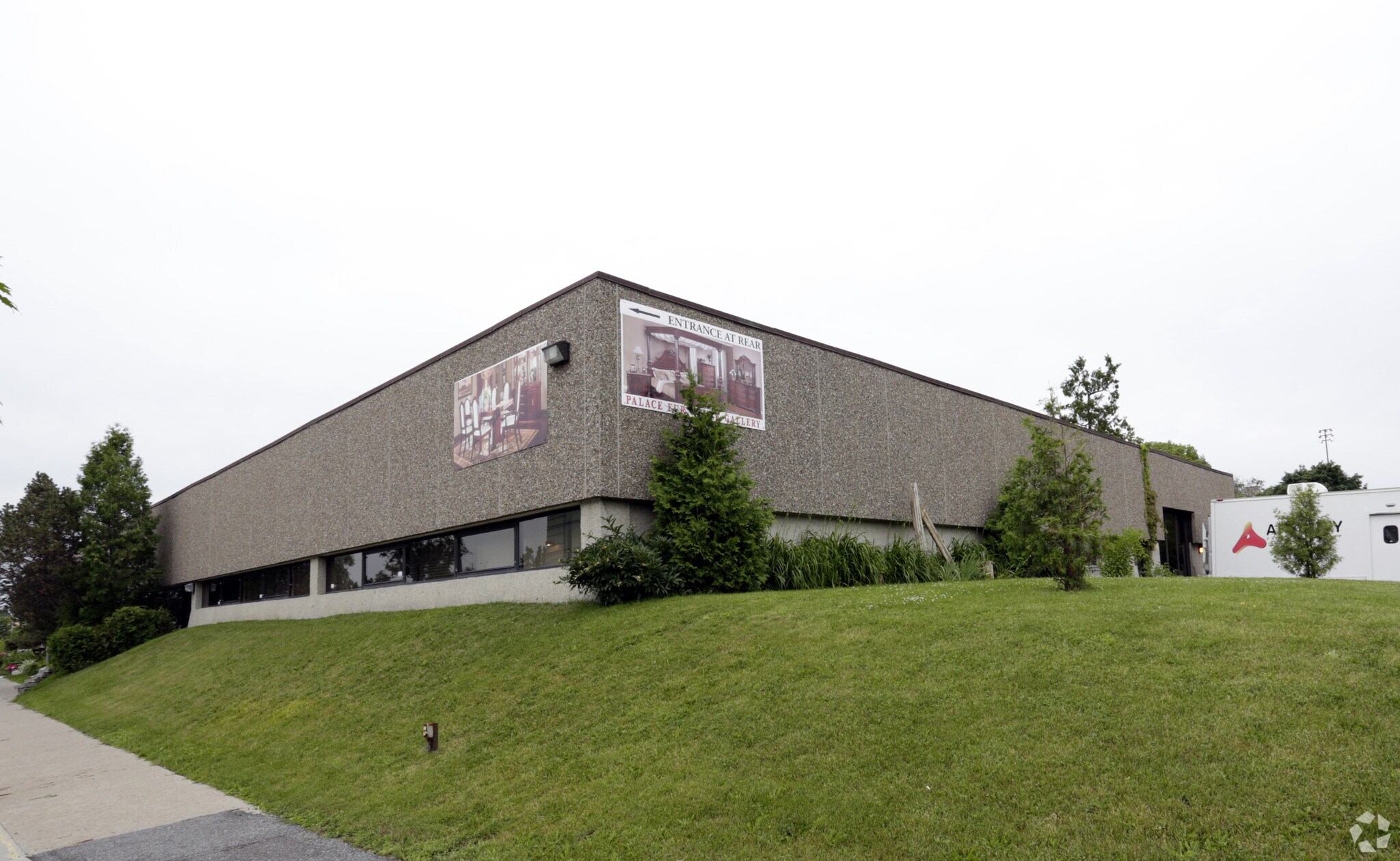 2740 Queensview Dr, Ottawa, ON à vendre Photo principale- Image 1 de 1