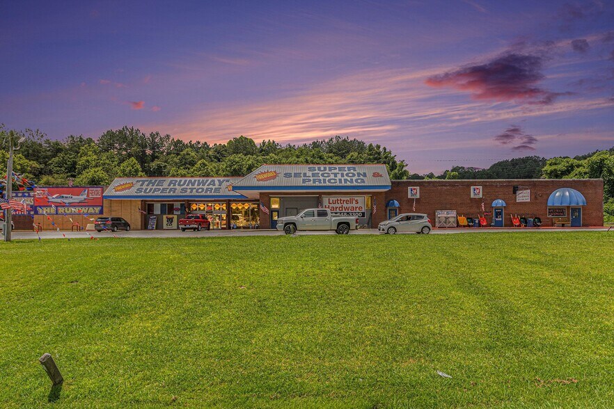 625 Ocoee St, Copperhill, TN à vendre - Photo du bâtiment - Image 3 de 57