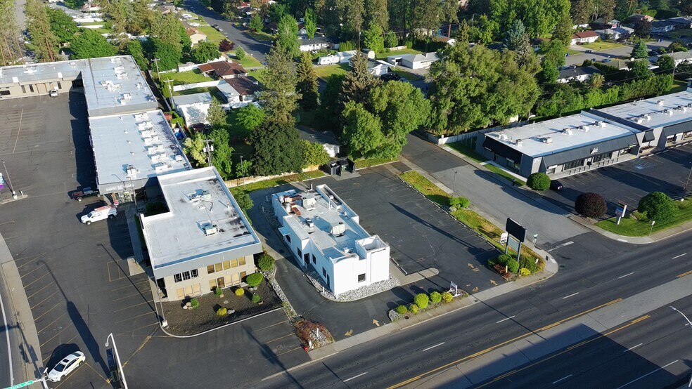 9229 N Division St, Spokane, WA for lease - Building Photo - Image 2 of 7