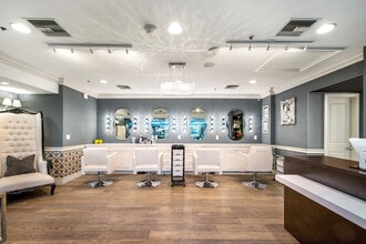 413-445 N Rodeo Dr, Beverly Hills, CA for lease Interior Photo- Image 2 of 7