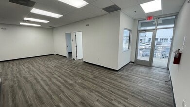 3042 NW 73rd St, Miami, FL for lease Building Photo- Image 1 of 3