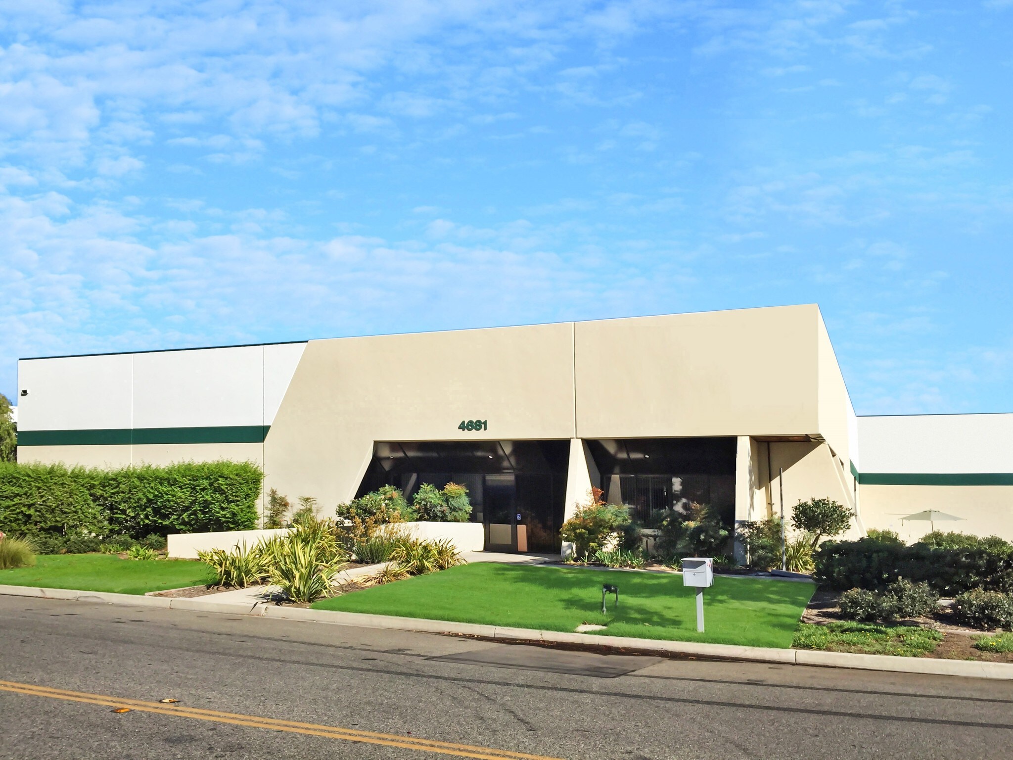 4681 Calle Bolero, Camarillo, CA à vendre Photo du bâtiment- Image 1 de 1