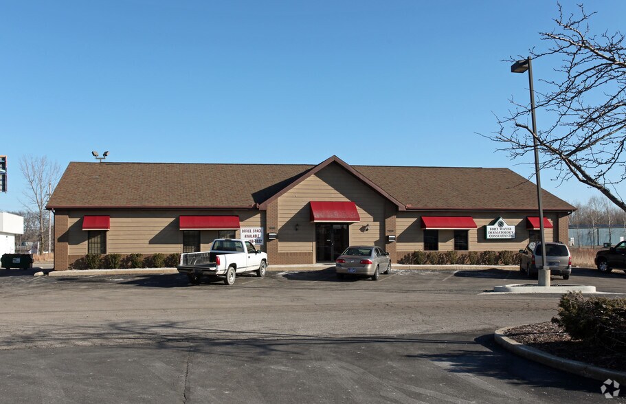 2936-2938 Frontage Rd, Warsaw, IN à vendre - Photo du bâtiment - Image 2 de 3