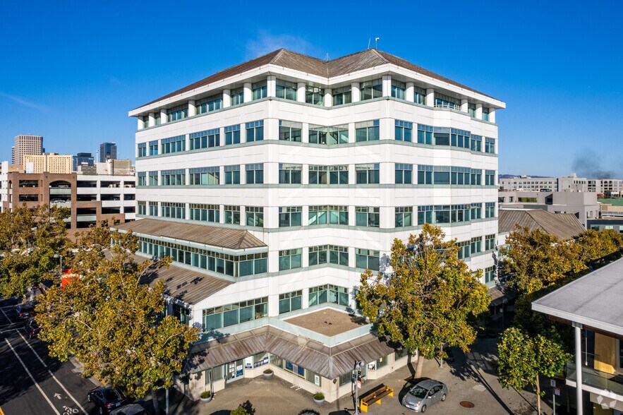 530 Water St, Oakland, CA à louer - Photo du bâtiment - Image 2 de 4