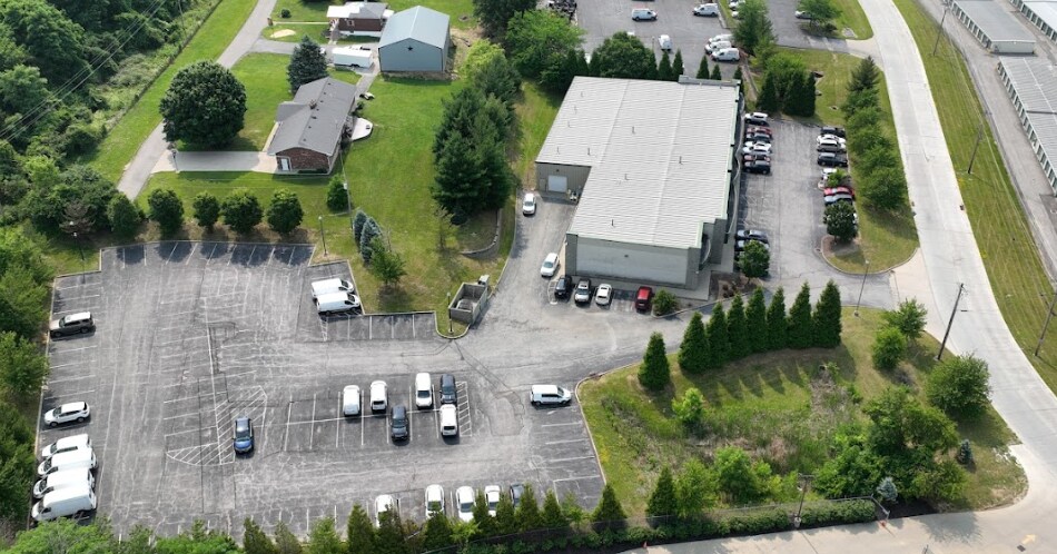 350 Aristocrat Dr, Florence, KY à vendre - Photo du bâtiment - Image 2 de 7