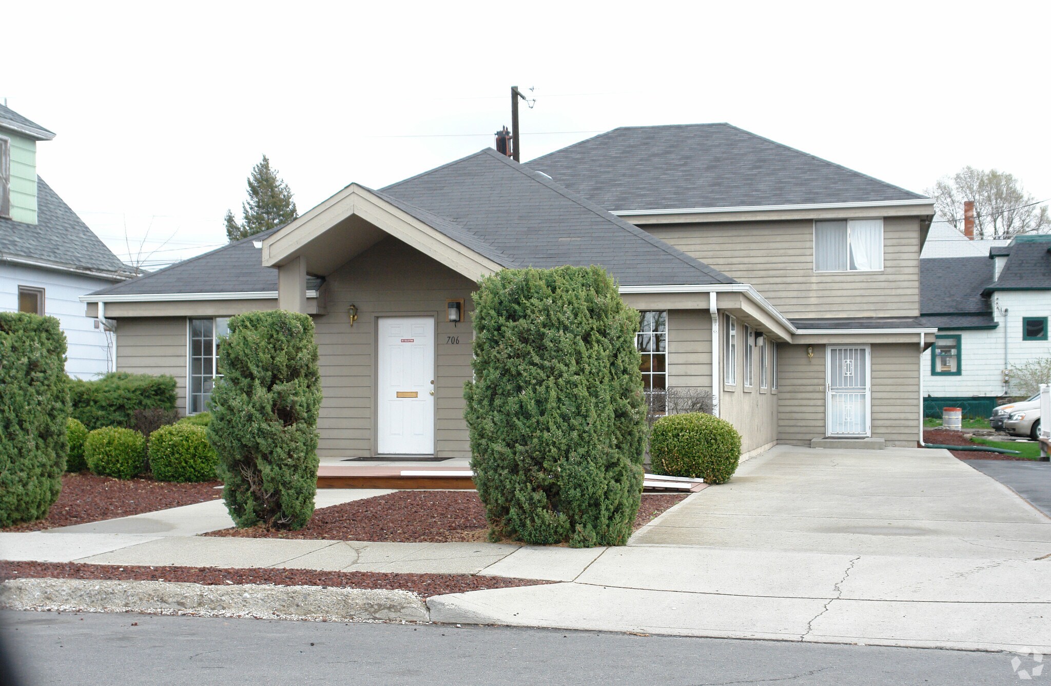 706 N Maple St, Spokane, WA à vendre Photo principale- Image 1 de 9